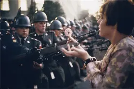 那些让人瞬间落泪的照片，如果图片不会动，或许眼泪就不会流了吧图片