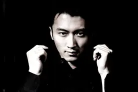 会说7种语言，坐拥11家公司身家9.5亿，40岁谢霆锋是星二代的巅峰图片