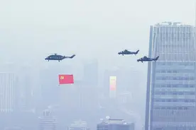 超燃60秒！360°全景视角看空中护旗梯队忠诚护航图片