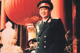 多次奇迹般大难不死的大将罗瑞卿，和林彪多次争议而蒙冤受批，得到毛泽东邓小平两代领导人器重图片