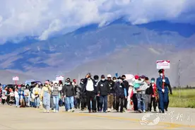 太炫！走，到军营里看飞机图片