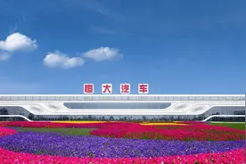 地产富豪“大洗牌”：杨惠妍王健林让位，许家印身家缩水688亿图片