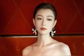 看了倪妮脱离精修的生图，跟精修确实有差别，网友：已经很完美了图片