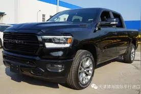 实测2020款道奇公羊皮卡运动版实车空气悬挂底盘升降动力参数图片