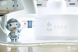 世界牛奶日来了！伊利集团董事长潘刚：科学饮奶，健康相伴图片