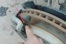 刹车异响有吱吱的声音是怎么回事？图片