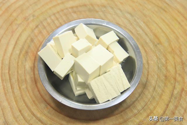 花胶鲫鱼汤图片 花胶鲫鱼汤图片高清大图