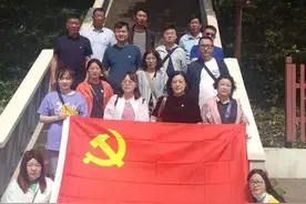 仙女镇张纲社区：深情送祝福，聚力开新局图片