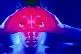 小说：全球高温末日降临，小伙一心只想着囤物资，带领全家人活着图片