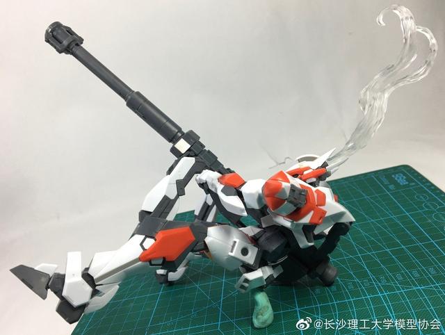 宅客模玩原创测评：青岛社 1/48 烈焰魔剑 测评（素组+展示部分）