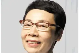 东莞师清莲：“我常常梦见自己还在方舱，病床望不到边！”图片