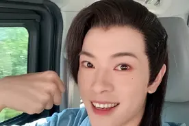 《传闻中的陈芊芊》陆鹏下线，古代“青楼”男子都穿些啥？图片