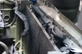 怪兽修车：翻新一辆经典13代丰田皇冠，匠心施工，重获新车图片