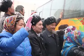 俗语“穷死不耕丈人田，饿死不打亲戚工”有何人性体现？图片