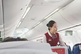 飞机起飞前空姐安检播音员安全提示视频封面