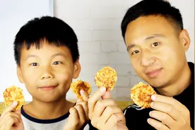 干脆面做饼干，爸爸的奇炒创意，儿子吃完想跳舞视频封面