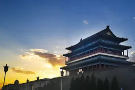 正阳门下还有最灵验小庙，皇帝来此上香，号称“天下第一灵签”图片