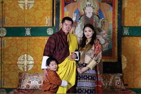 不丹国王一家的日常，大王子被宠上天，国王与佩玛结婚亲吻太甜蜜图片