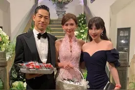 章子怡李靓蕾都因穿错而被骂，十一参加婚礼怎么穿精致不抢戏？图片