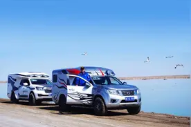 精悍四驱 一键升顶 霞客乐SUC多功能旅行车图片