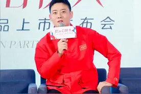 张鹤伦人设不倒，惨在方方面面图片