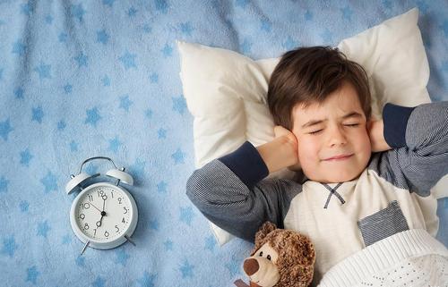 氨基酸代谢病的患者，发病后的症状表现严重，本病还有遗传倾向