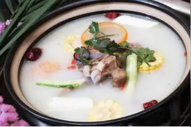 菌汤火锅中的黄牛肝菌到底是什么？怎么搭配食用？图片