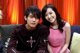 深扒“周侯恋”过期糖，周杰伦亲自向侯佩岑解释绯闻，甜到忧伤图片