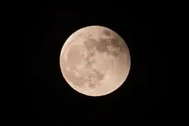 今晚，这轮月……图片