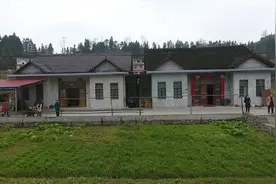 《新华视点》严格监督执纪 护航精准脱贫攻坚视频封面