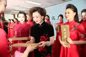 曲剧名旦刘艳丽收新徒，“王派艺术”迎来新一代传承人图片
