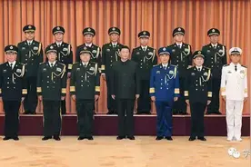 军级以上军官军衔晋升政策先行调整 哪些人晋升了军衔？图片