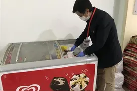 铁汉也有柔情，这位心思细腻的社区书记，曾在抗疫一线两次落泪图片