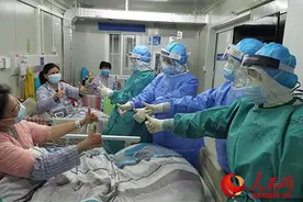 这个春天，你们是披着战袍的天使图片