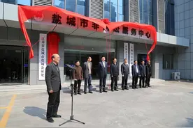 盐城市矛盾纠纷多元化解中心、盐城市非诉讼服务中心正式揭牌运行图片