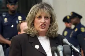 曝克林顿性丑闻的“吹哨人”去世，与莱温斯基是好友秘密录音图片