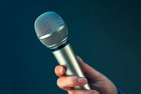 专访“性侵养女案”女方律师：该案的本源问题，就是对“自愿”的理解图片