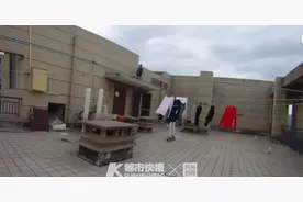 8岁熊孩子爬上18层50多米高的天台，结果下不来了图片
