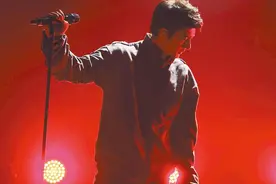 王力宏越洋视讯学唱歌 请教迈克尔杰克逊之师图片