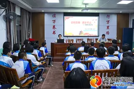 崇义战疫英雄进校园 分享动人故事图片