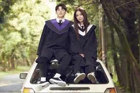 许光汉出演田馥甄MV 学士服造型曝光青春满溢图片