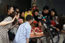 木偶们走进直播间，这个六一儿童节真是不一样图片