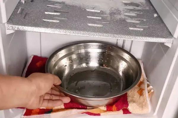 冰箱里的档位到底应该怎么调（冰箱调几档最合适冰霜如何快速去除很多人至今还不知道）