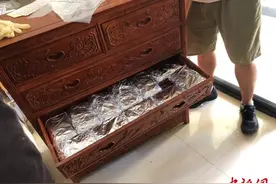 湖北宜都警方斩断跨省贩毒链 缴获毒品17公斤图片