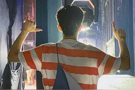 黄子弘凡首演音乐剧，“郑云龙推荐我来，他说剧不错”图片