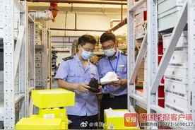 商场卖的名牌鞋也有假！南宁市场监管部门在三个专柜“起底”一批假鞋图片