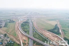 山东省最大互通立交！宁梁高速东平湖互通立交桥梁主体完工图片