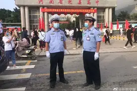 正能量 | 你赴考，我护考，奋斗路上，交警同行！图片