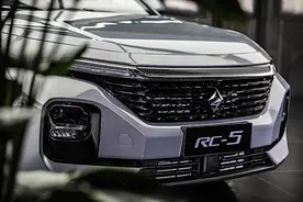 有关新宝骏RC-5／RC-5w两款新车的设计看点都在这里了 | 新车图片