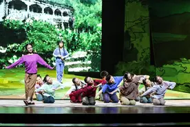 宜春市采茶戏《月照山乡》在抚州市东乡区大剧院精彩演绎图片